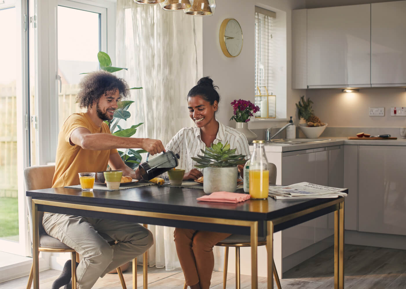 Couple eating breakfast